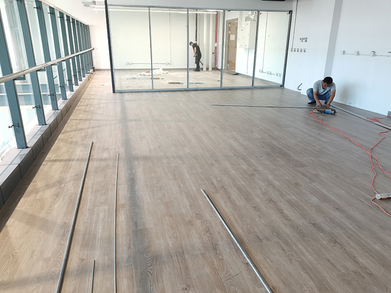 北京東泰恒瑞新型建材有限公司是北京最專業(yè)的塑膠地板供應商之一 北京東泰恒瑞新型建材有限公司是北京最專業(yè)的塑膠地板供應商之一